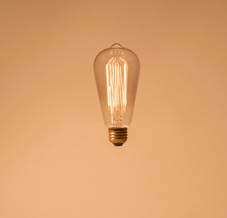 The Homyze banner - a light bulb indicating bright idea